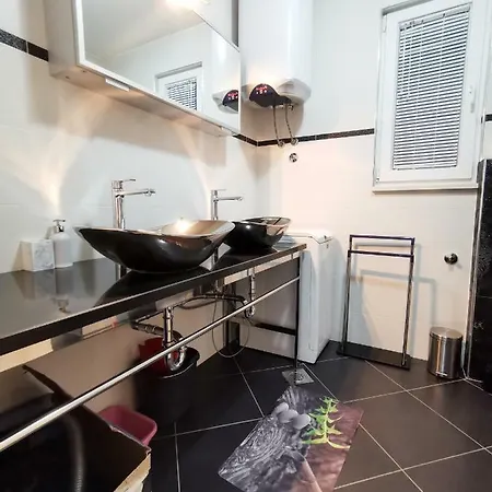 Veduta Luxury Apartment